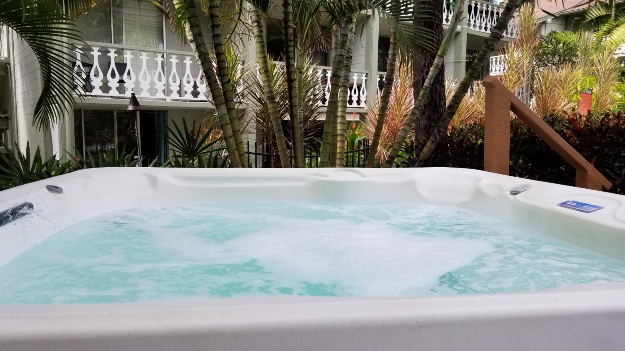 Downtown Hawaiian Paradise Condo With Hot Tub, Pool & Beach - Kona Islander Inn Kailua-Kona Exterior foto